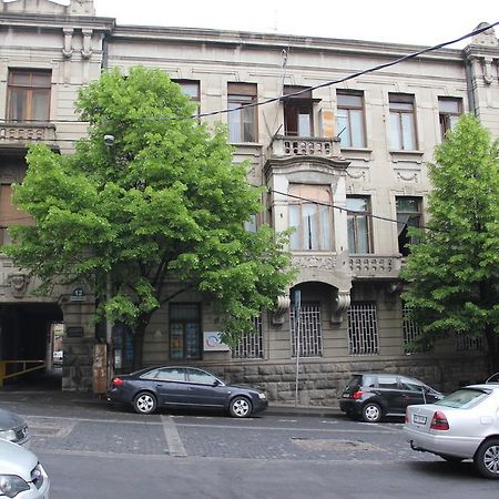 Apartment In Purtseladze Street Tbilisi Exterior photo