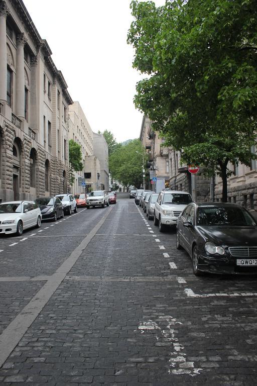 Apartment In Purtseladze Street Tbilisi Exterior photo