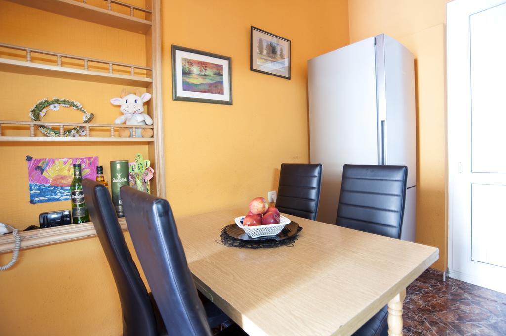 Apartment In Purtseladze Street Tbilisi Exterior photo